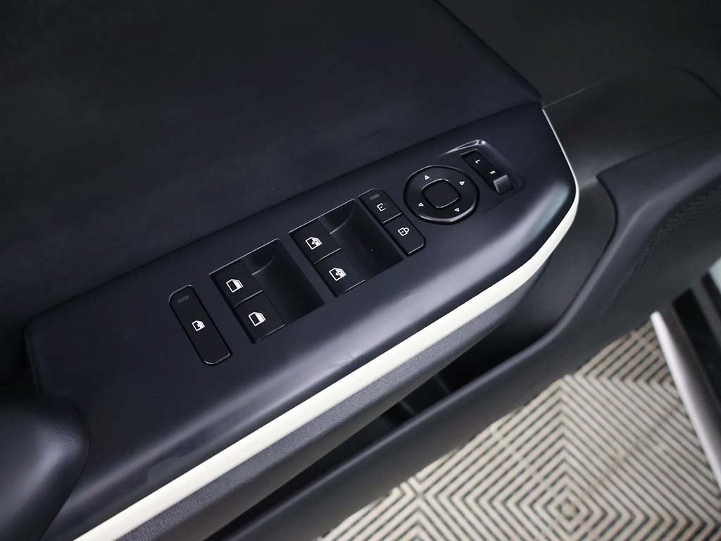 Used 2025 Kia K4 GT-Line Turbo FWD image 41