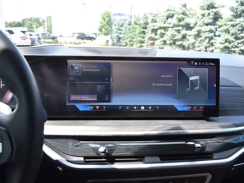 Used 2024 BMW X5 xDrive40i w/ Premium Package AWD/4WD image 22