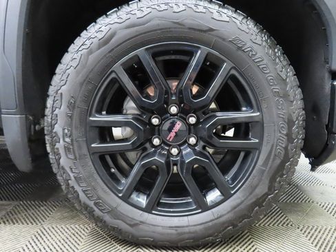 Used 2025 GMC Sierra 1500 Elevation image 8