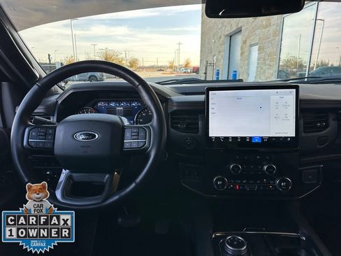 Used 2022 Ford Expedition Max Limited image 6