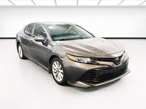 Used 2020 Toyota Camry LE w/ Protection Package (Q2) FWD image 3