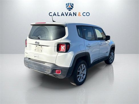 Used 2023 Jeep Renegade Latitude image 7