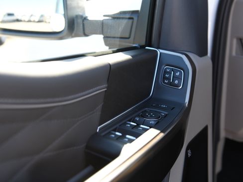 New 2026 Ford F250 Platinum w/ Platinum Plus Package image 32