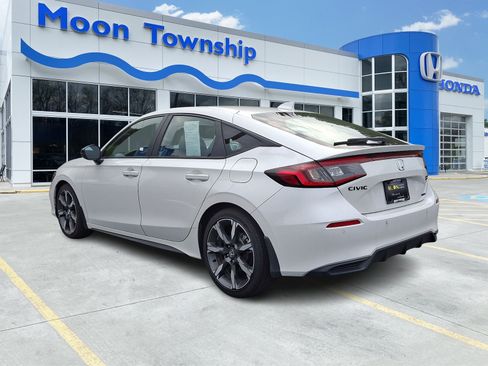 Used 2026 Honda Civic Sport Touring image 4