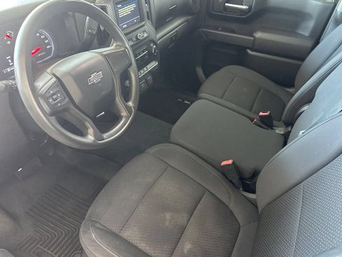Used 2019 Chevrolet Silverado 1500 Custom Trail Boss w/ Custom Convenience Package AWD/4WD image 9