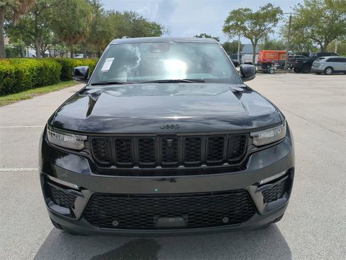 New 2025 Jeep Grand Cherokee Limited w/ Luxury Tech Group II image 3