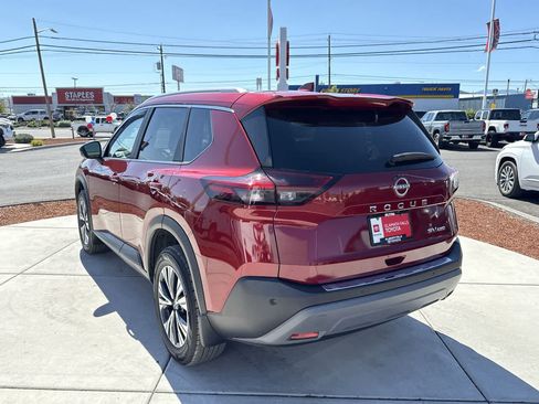 Used 2023 Nissan Rogue SV w/ SV Premium Package AWD/4WD image 5