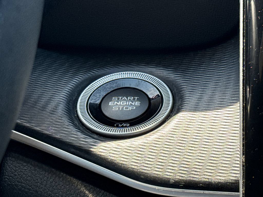 Used 2023 Jeep Grand Cherokee Altitude RWD image 26