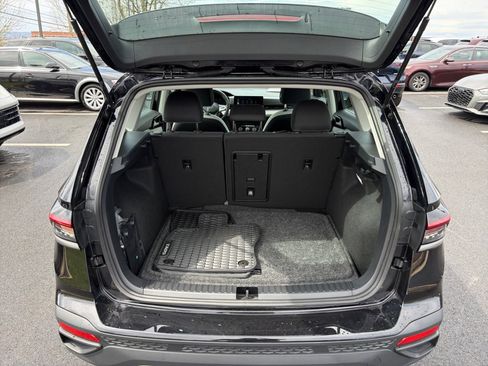 Used 2025 Volkswagen Taos S image 15