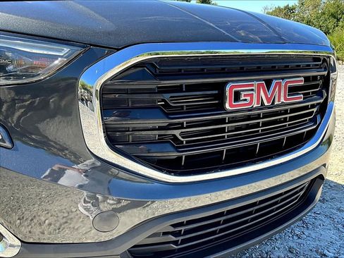 Used 2018 GMC Terrain SLE image 27