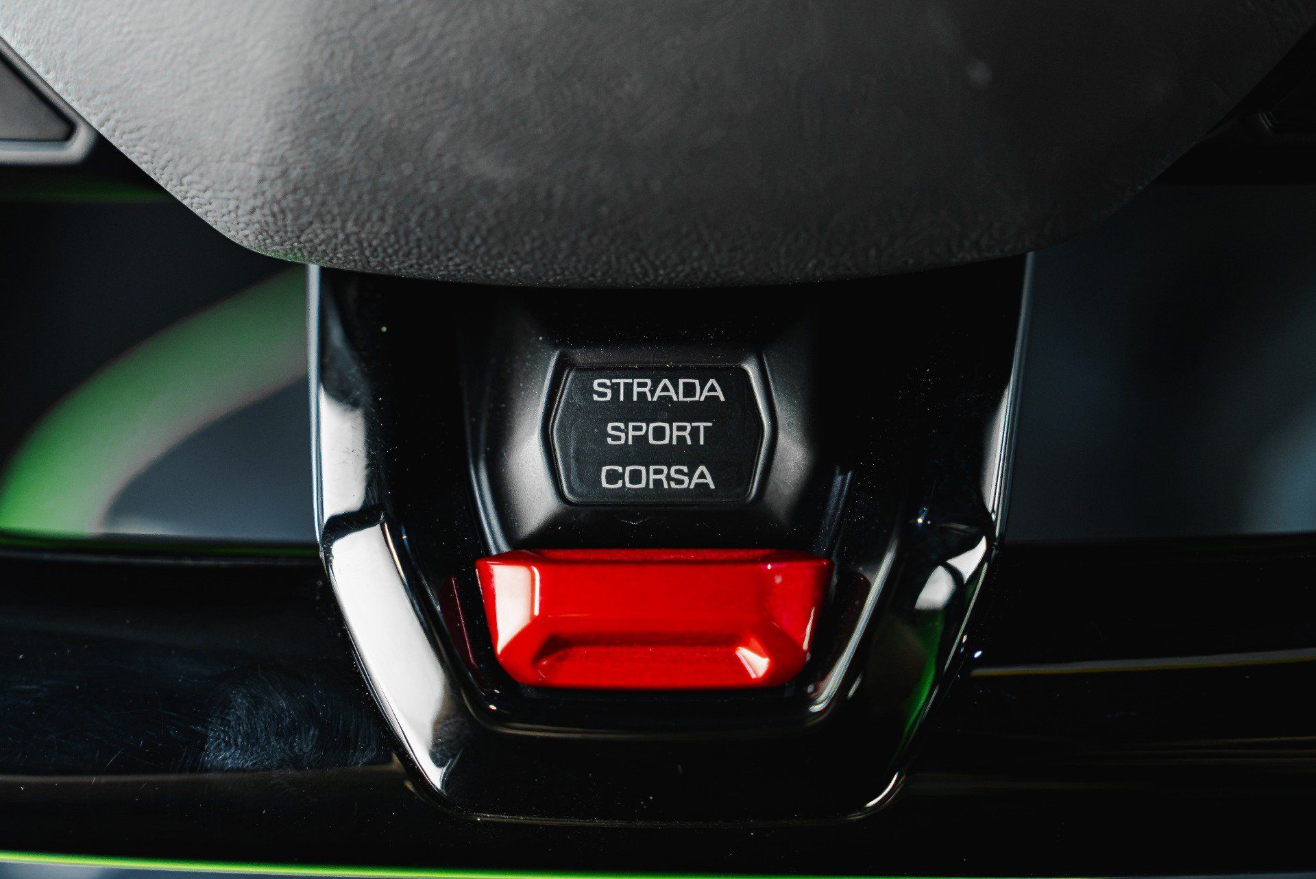 Used 2021 Lamborghini Huracan EVO RWD image 54