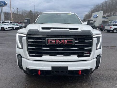 Used 2024 GMC Sierra 3500 AT4 image 11
