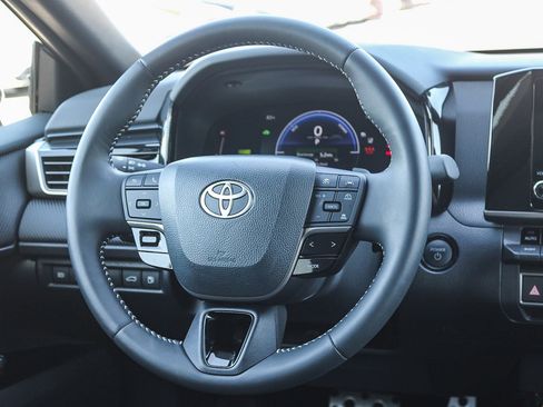 Certified 2025 Toyota Camry SE image 16