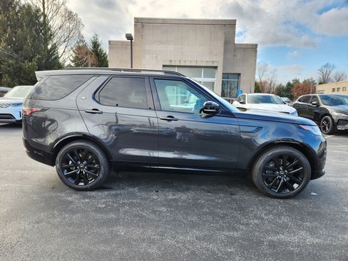 New 2026 Land Rover Discovery Limited Edition image 6