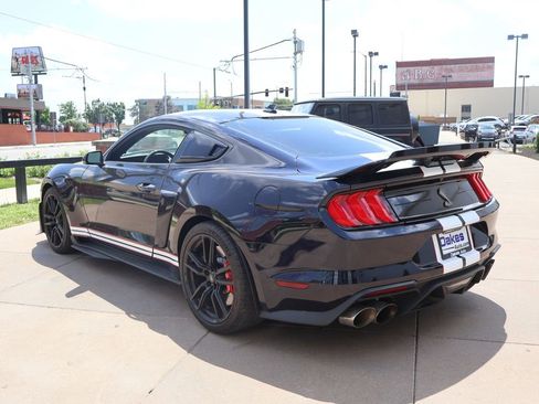 Used 2021 Ford Mustang Shelby GT500 w/ Technology Package RWD image 7
