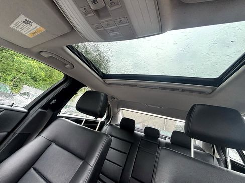 Used 2014 Mercedes-Benz E 350 Sedan image 14