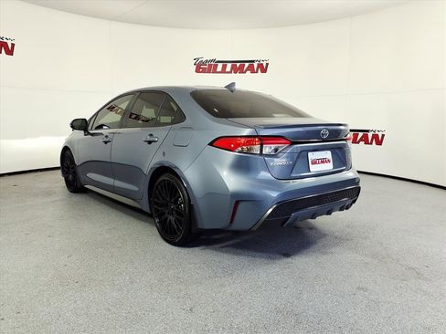 Used 2022 Toyota Corolla SE image 2