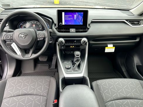 New 2025 Toyota RAV4 XLE image 20