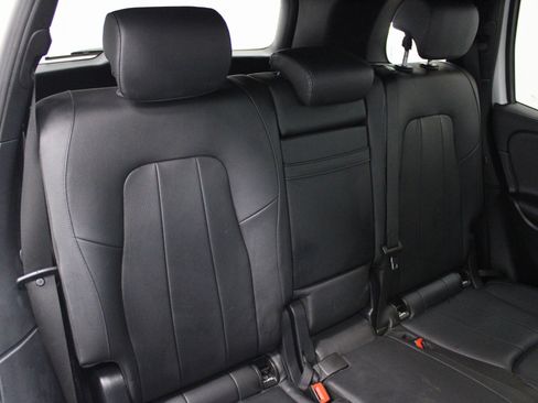 Used 2021 Mercedes-Benz GLB 250 image 27