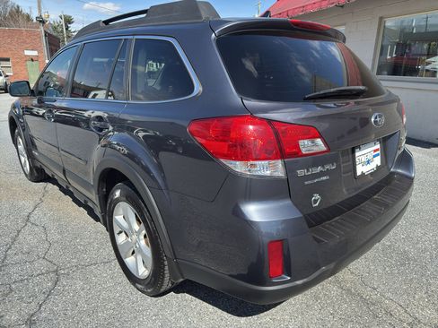 Used 2014 Subaru Outback 2.5i Premium image 3