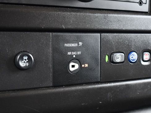 Used 2022 Chevrolet Express 3500 LS image 32