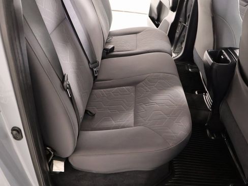 Used 2019 Toyota Tacoma TRD Off-Road image 13