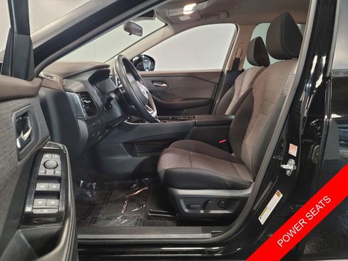 Used 2023 Nissan Rogue SV image 17