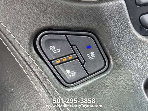 Used 2019 GMC Yukon SLT w/ Premium Edition AWD/4WD image 26