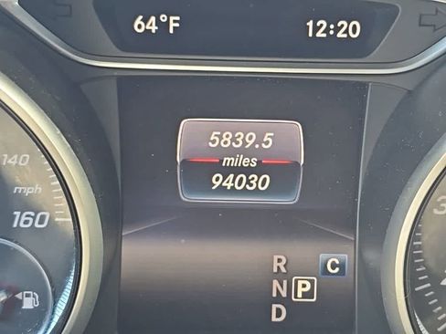 Used 2018 Mercedes-Benz CLA 250 4MATIC image 3