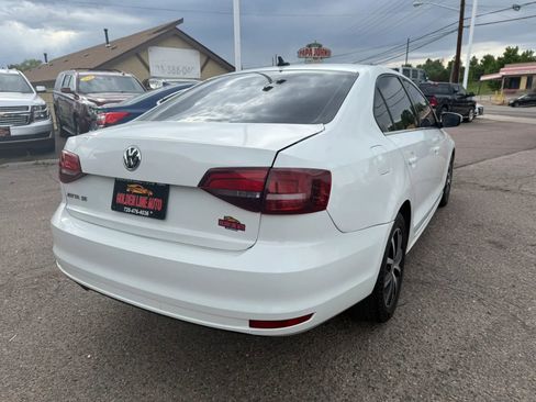 Used 2017 Volkswagen Jetta SE FWD image 7