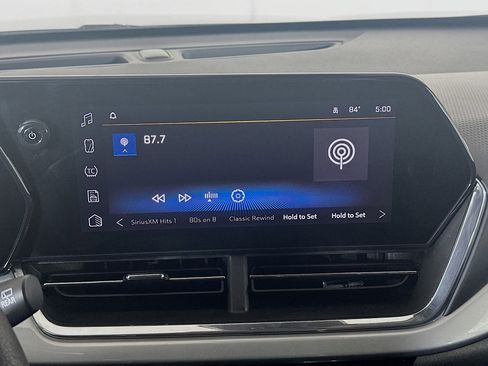 Used 2025 Chevrolet Trax LT image 19