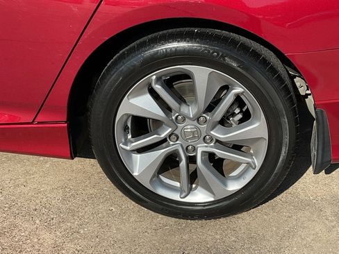 Used 2018 Honda Accord LX image 8