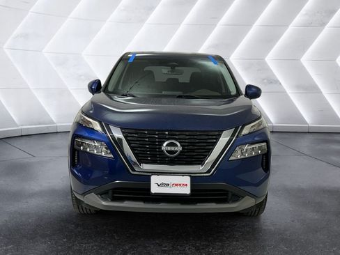 Used 2023 Nissan Rogue SV FWD image 2