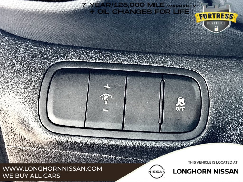 Used 2023 Hyundai Venue SEL FWD image 18