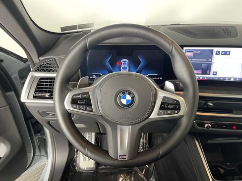 Certified 2024 BMW X6 xDrive40i image 18