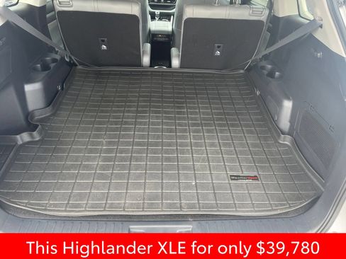 Used 2023 Toyota Highlander XLE FWD image 30
