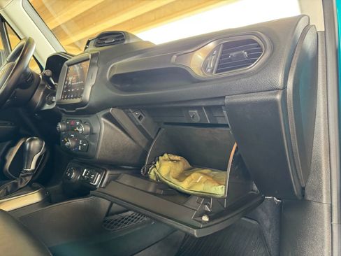 Used 2021 Jeep Renegade Limited w/ Sun & Sound Group image 28