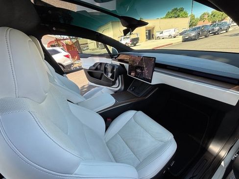 Used 2022 Tesla Model X AWD/4WD image 40
