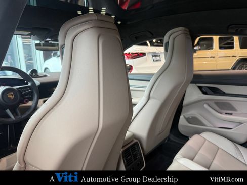 Used 2020 Porsche Taycan Turbo AWD/4WD image 19