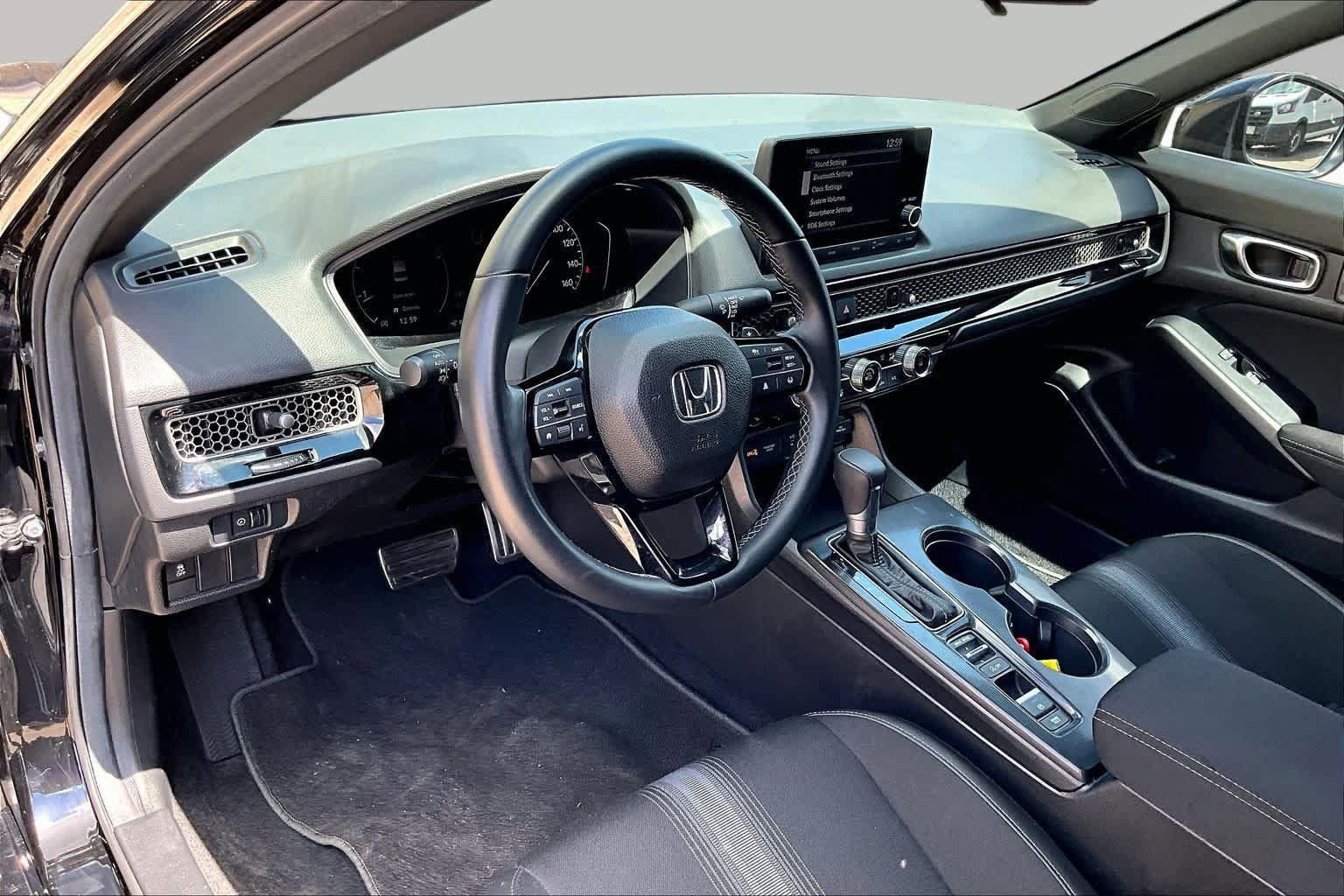 Used 2025 Honda Civic Sport image 18