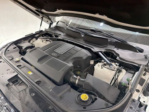 Used 2019 Land Rover Range Rover image 9