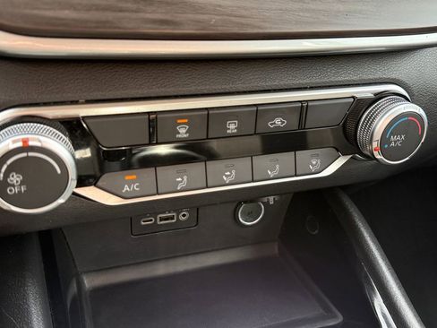 Used 2024 Nissan Altima 2.5 SV image 36