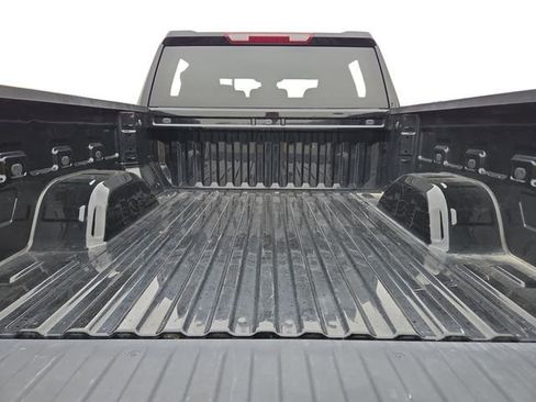 Used 2025 Chevrolet Silverado 1500 LT image 34