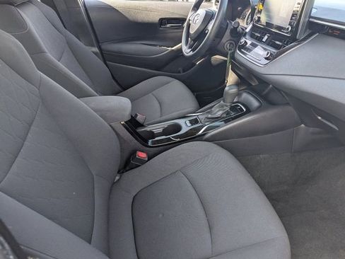 Used 2022 Toyota Corolla LE image 11