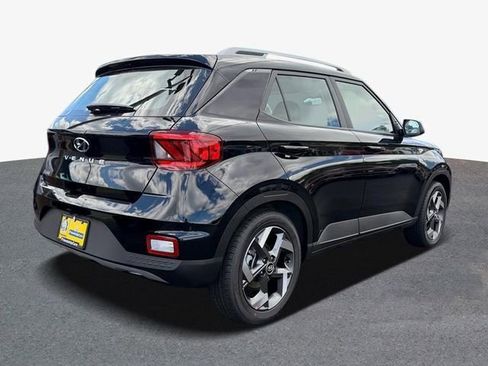 New 2026 Hyundai Venue SEL FWD image 3