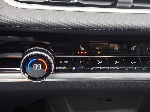 New 2026 Chevrolet Equinox LT w/ Convenience Package II image 23