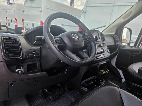 Used 2025 RAM ProMaster 2500 w/ Convenience Group FWD image 15