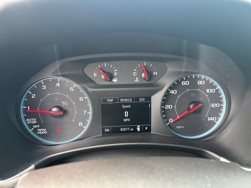 Used 2020 Chevrolet Equinox LS w/ LS Convenience Package AWD/4WD image 17