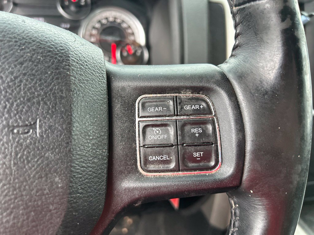 Used 2019 RAM 1500 Classic SLT AWD/4WD image 18