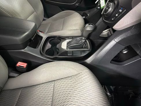 Used 2018 Hyundai Santa Fe Sport image 33